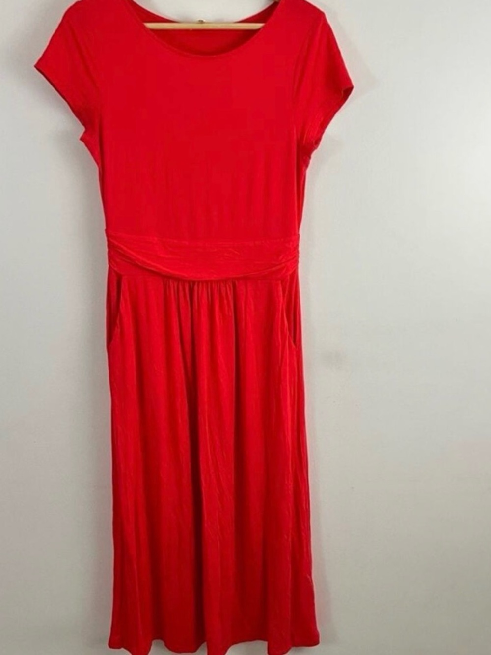 Boden Red Short-Sleeve Midi Dress - Picture 7 of 8